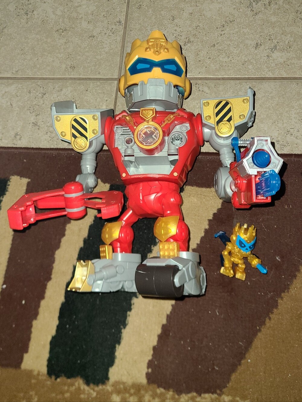 Treasure x Robots gold mega treasure bot